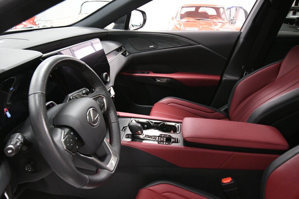 Used 2024 Lexus RX 350 F Sport w/ Convenience Package AWD/4WD image 17