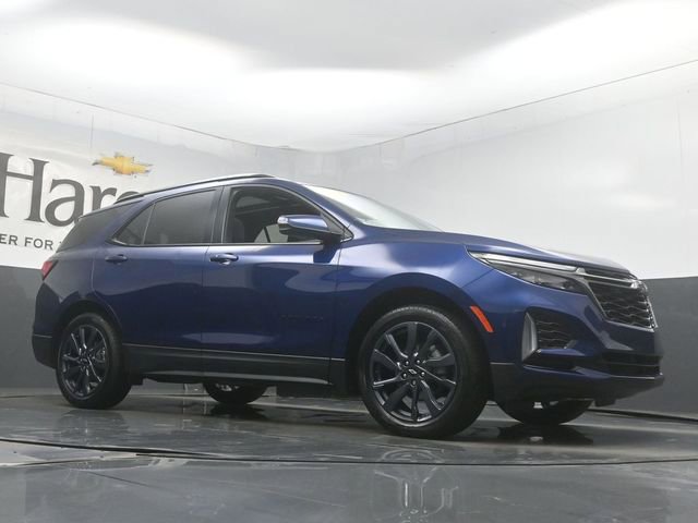 Used 2022 Chevrolet Equinox RS w/ RS Leather Package image 2