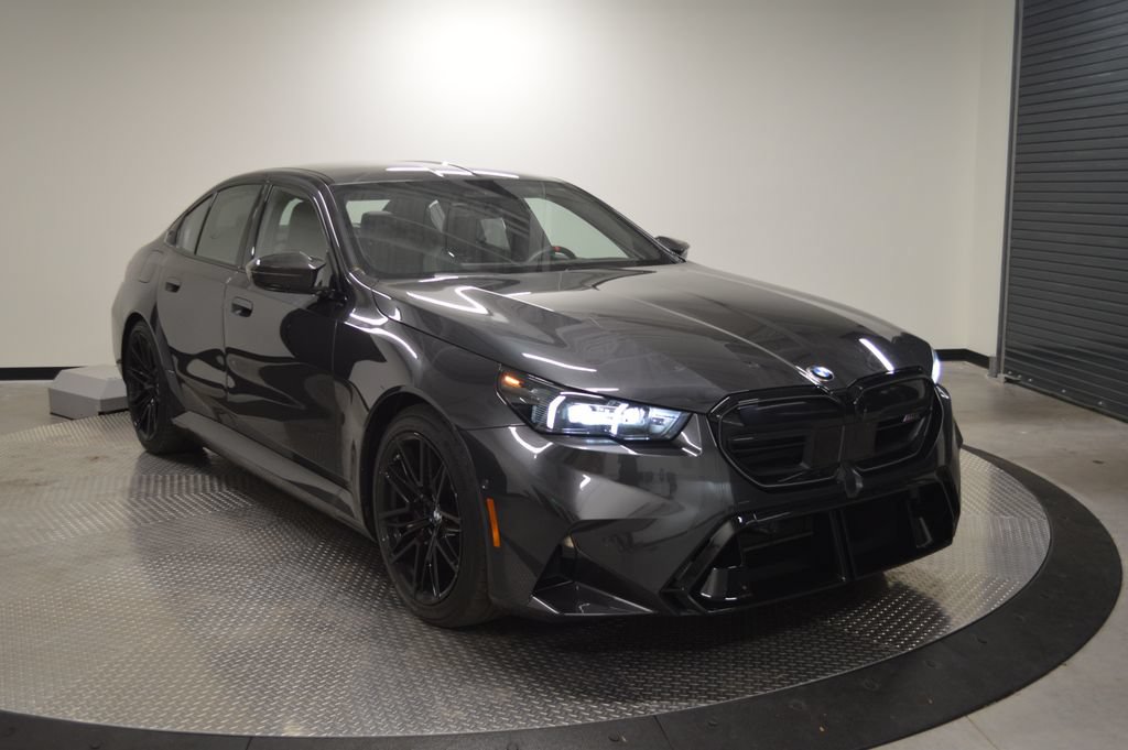 Used 2025 BMW M5 w/ Carbon Package image 7