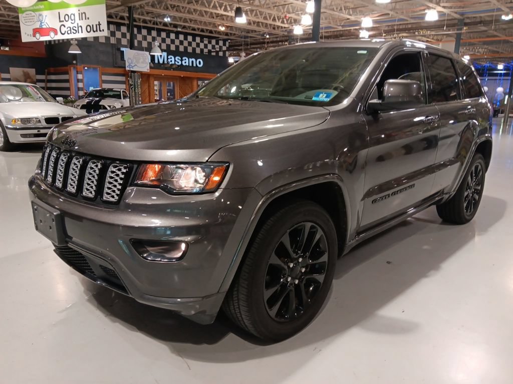 Used 2020 Jeep Grand Cherokee Altitude AWD/4WD image 8