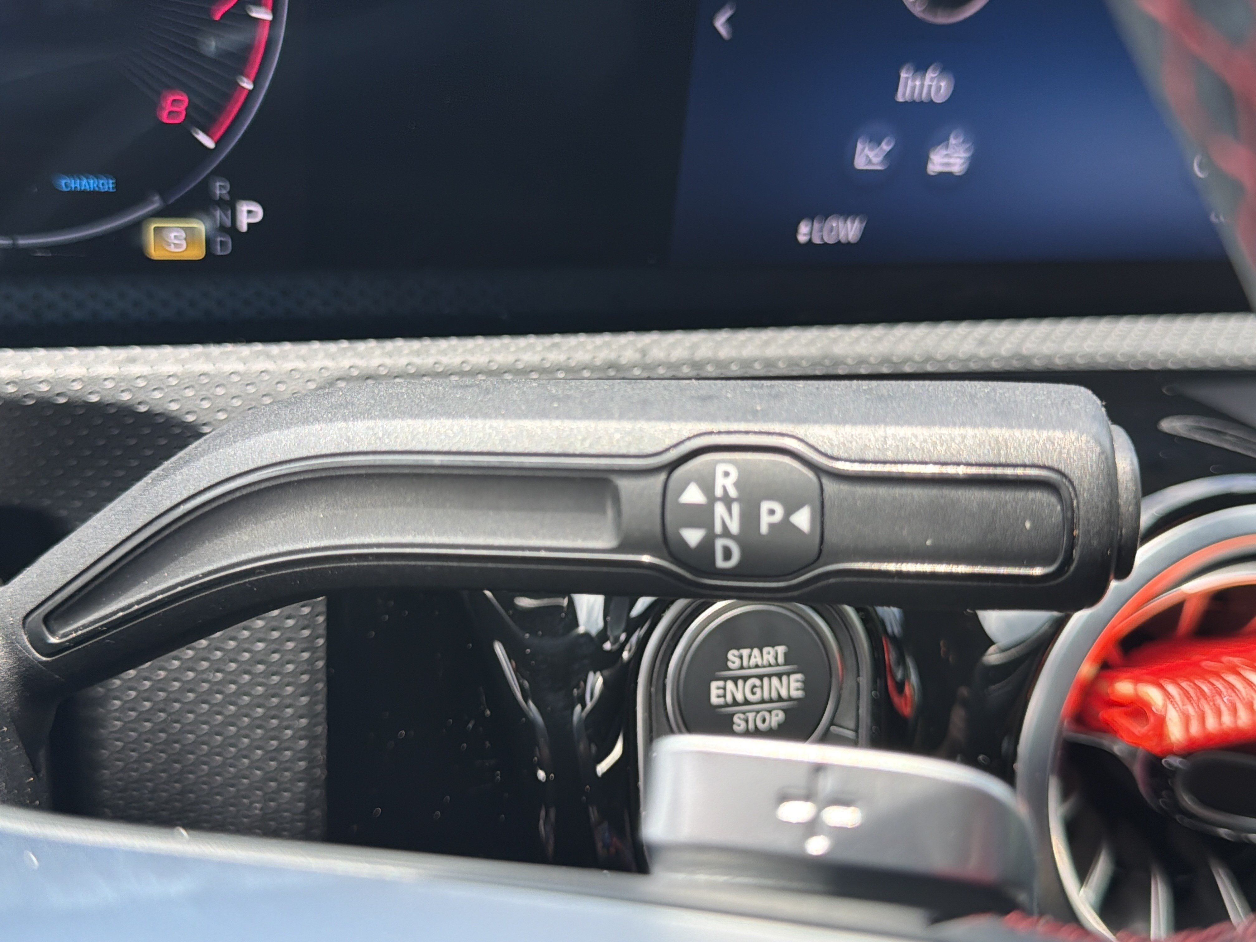 Used 2025 Mercedes-Benz CLA 250 4MATIC image 35