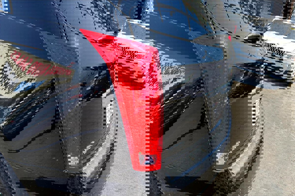 Used 2016 Cadillac SRX Luxury image 30