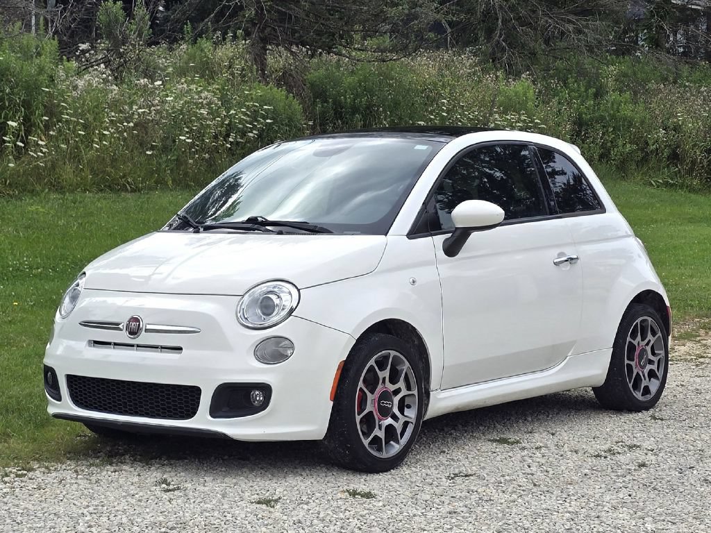 Used 2015 FIAT 500 Sport w/ Comfort/Convenience Group FWD image 2