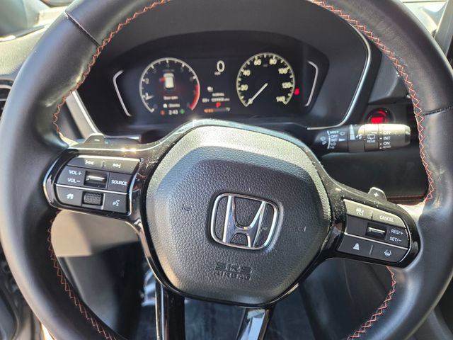 Used 2025 Honda Pilot Sport image 18