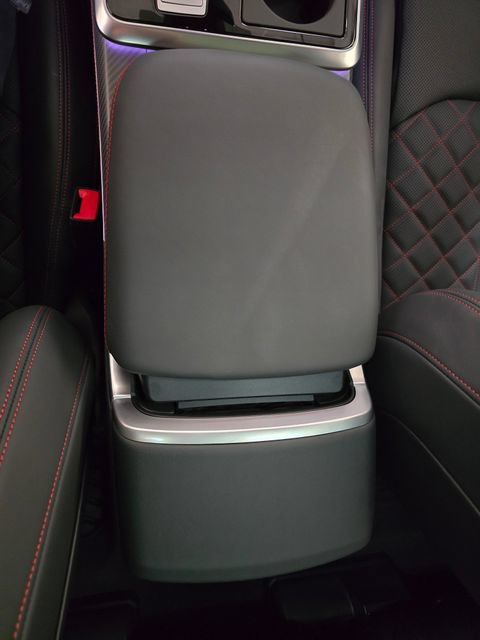 New 2026 Audi SQ7 Prestige AWD/4WD image 29