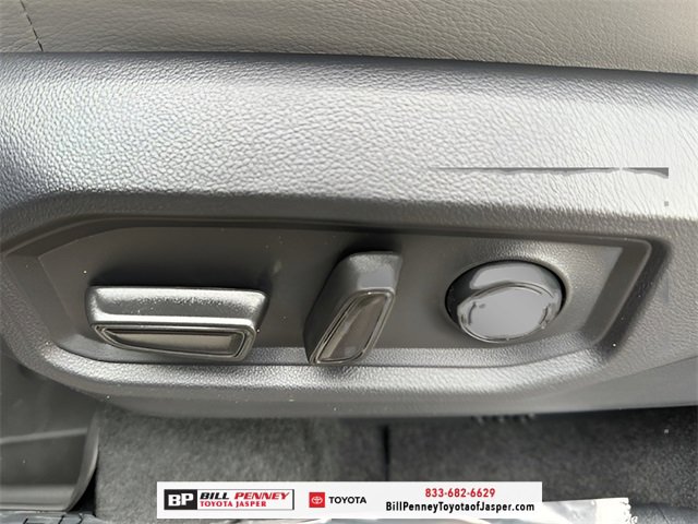 Used 2025 Toyota Sequoia Limited image 24