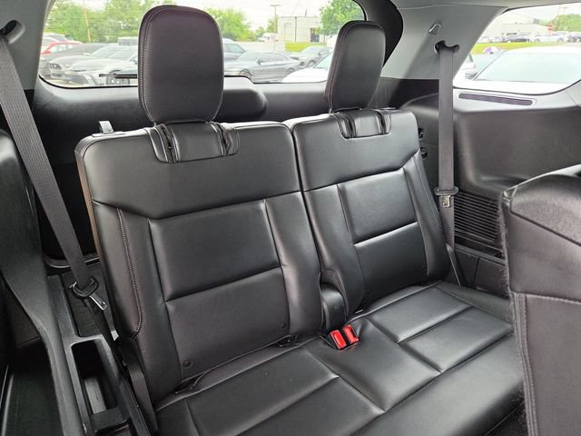 Used 2021 Ford Explorer XLT w/ Equipment Group 202A AWD/4WD image 18