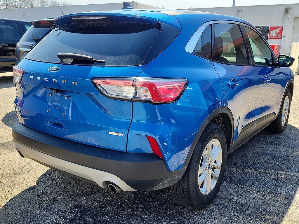 Used 2020 Ford Escape SE image 4