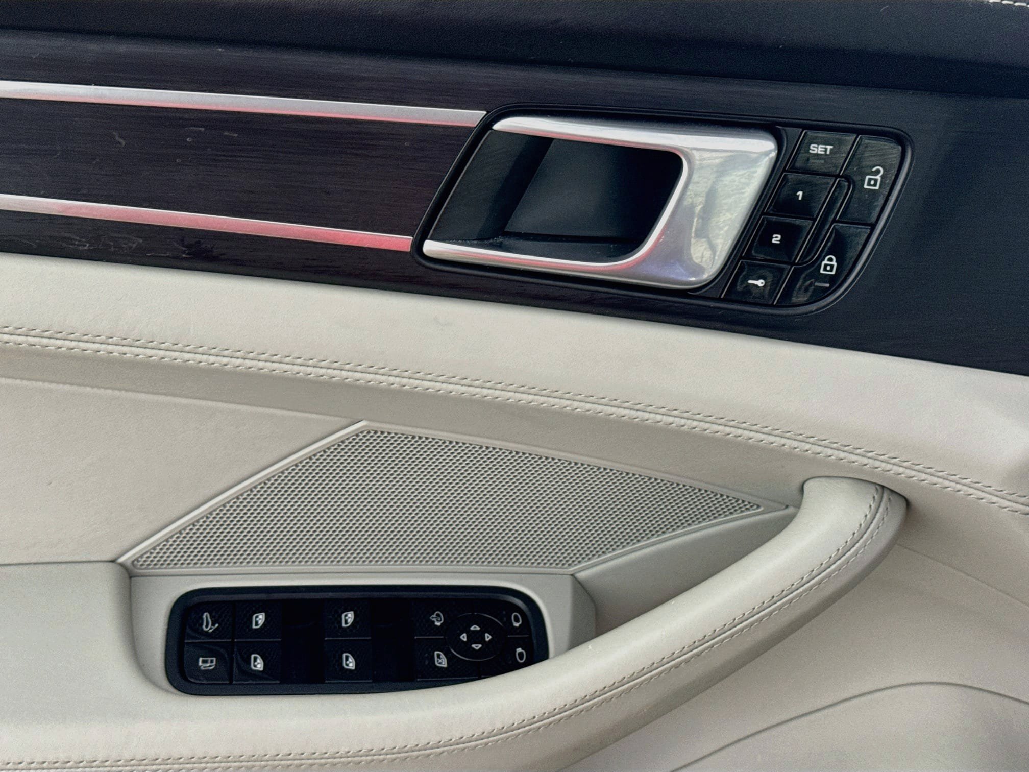 Used 2020 Porsche Panamera 4 AWD/4WD image 22