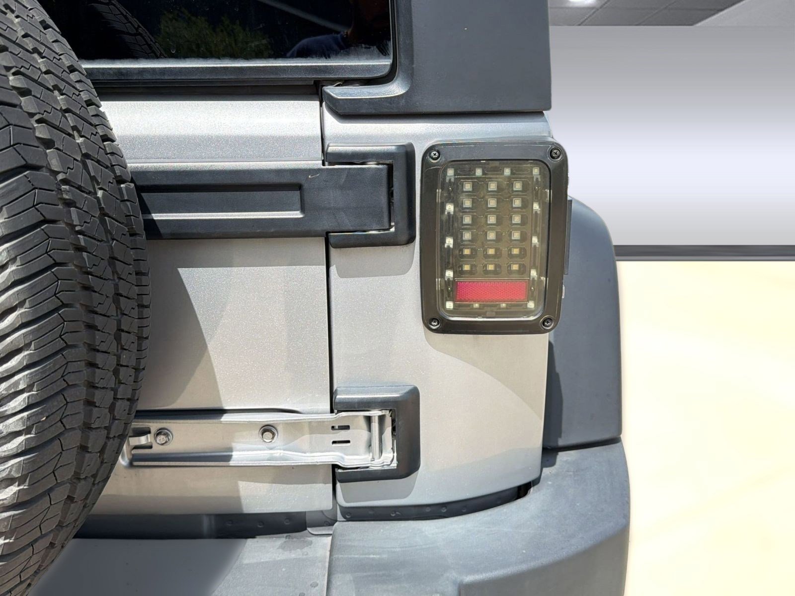 Used 2018 Jeep Wrangler Unlimited Sport S image 13