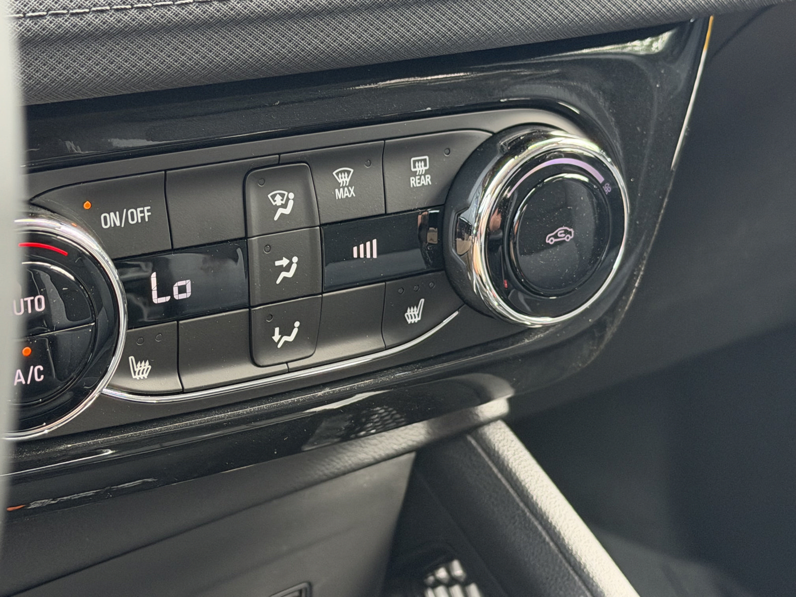 New 2026 Chevrolet TrailBlazer LT w/ Convenience Package FWD image 15