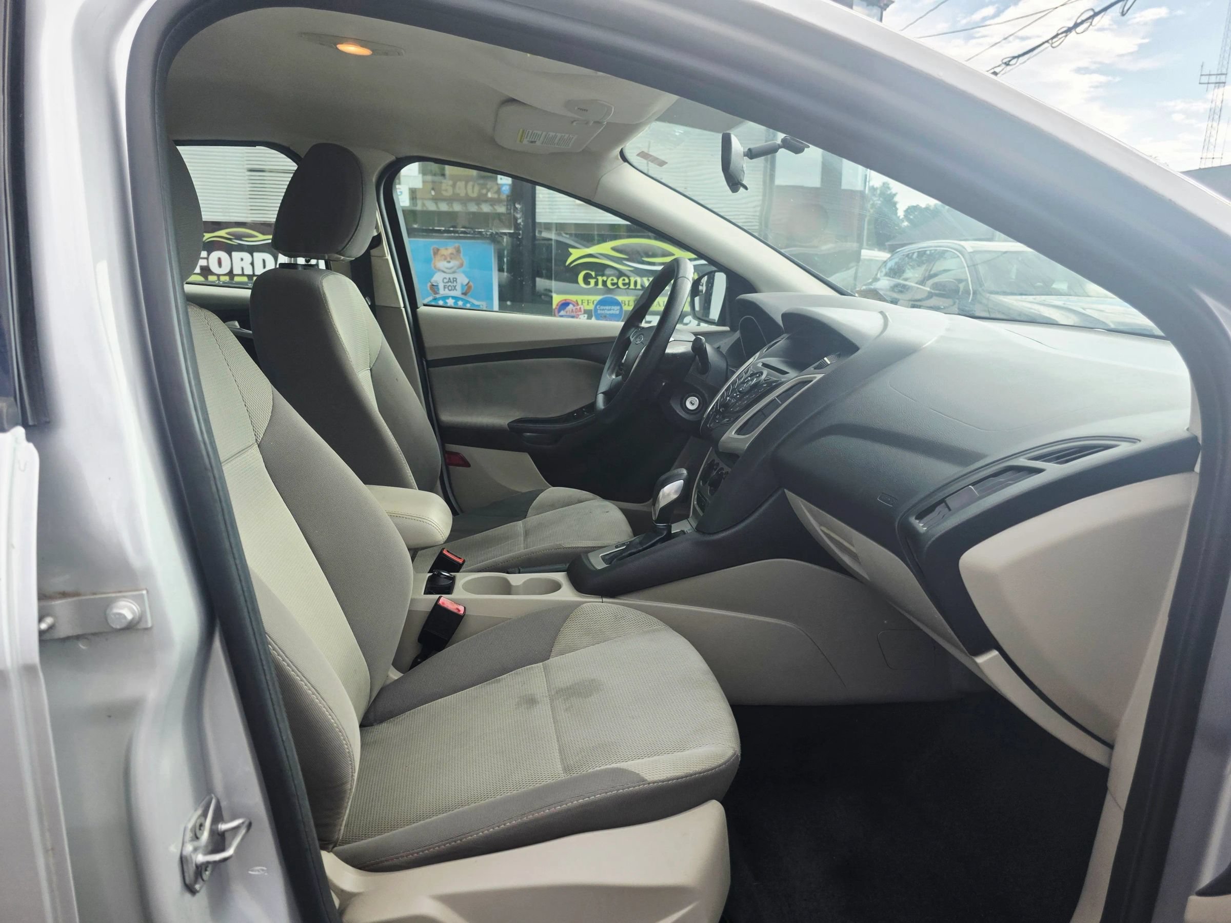 Used 2013 Ford Focus SE FWD image 11