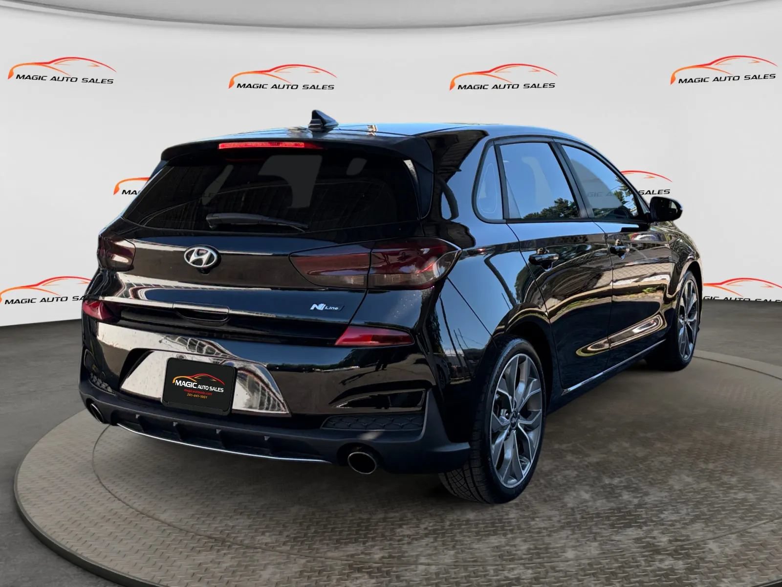 Used 2019 Hyundai Elantra GT N Line FWD image 10