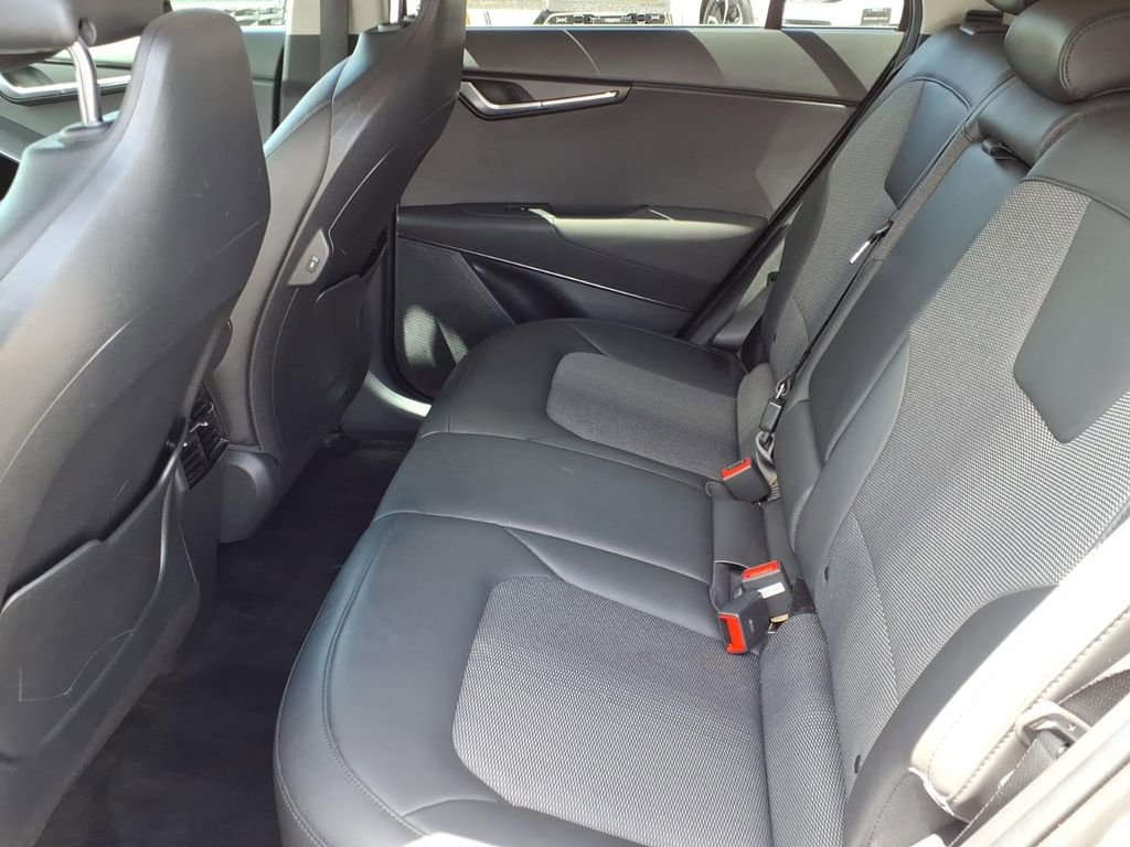 Used 2024 Kia Niro Wind FWD image 11