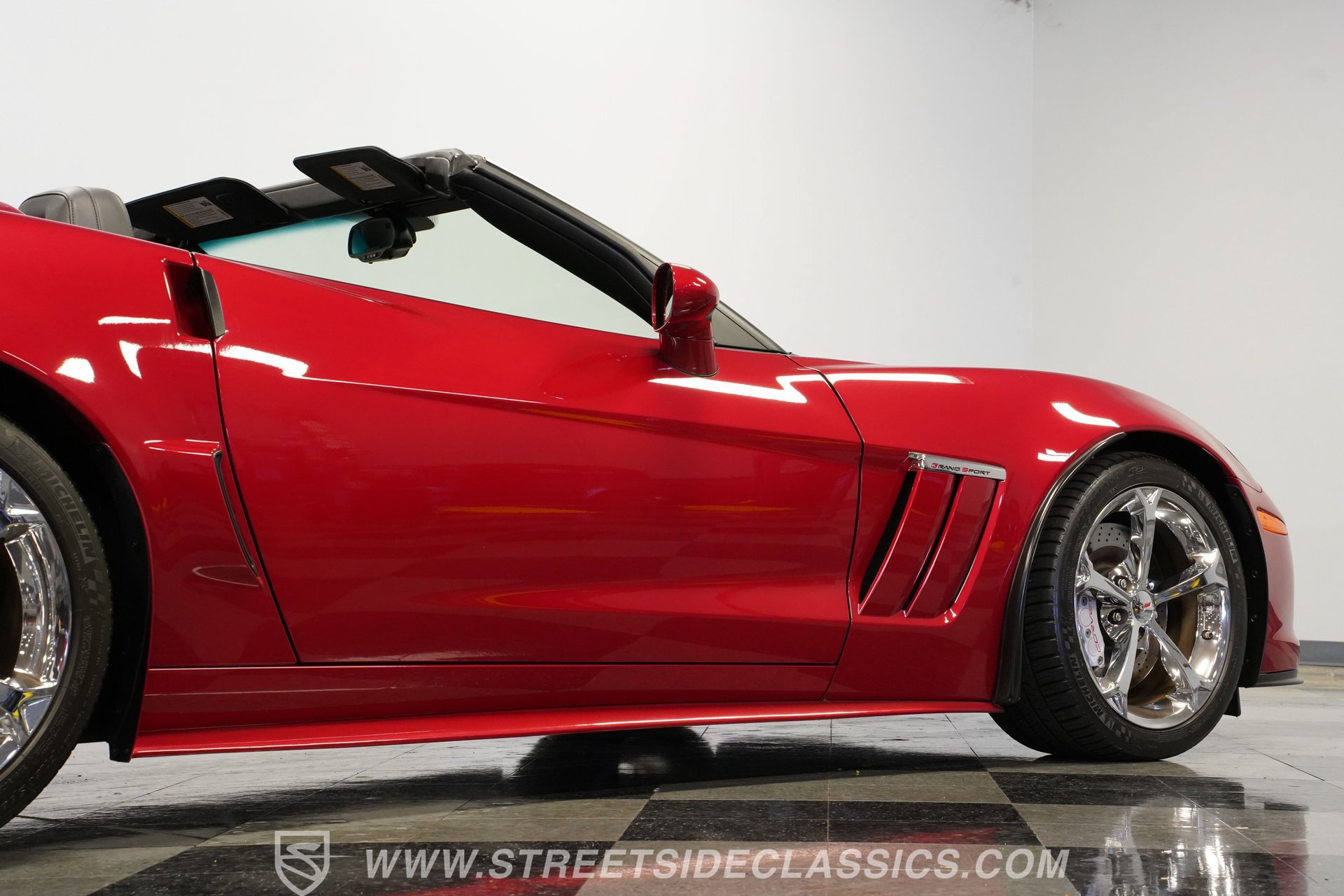 Used 2012 Chevrolet Corvette Grand Sport w/ 3LT Preferred Equipment Group RWD image 29