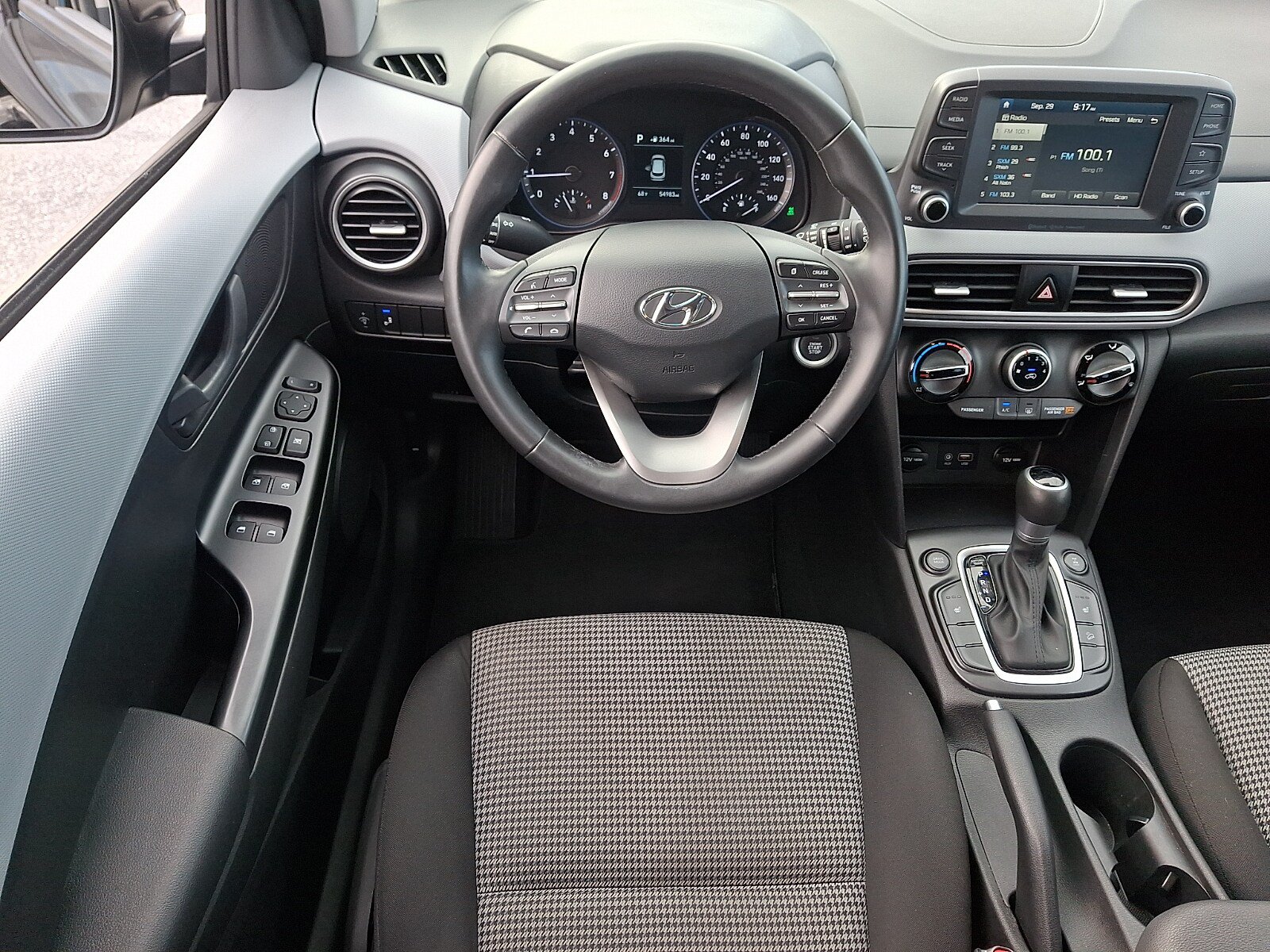 Used 2018 Hyundai Kona SEL AWD/4WD image 12