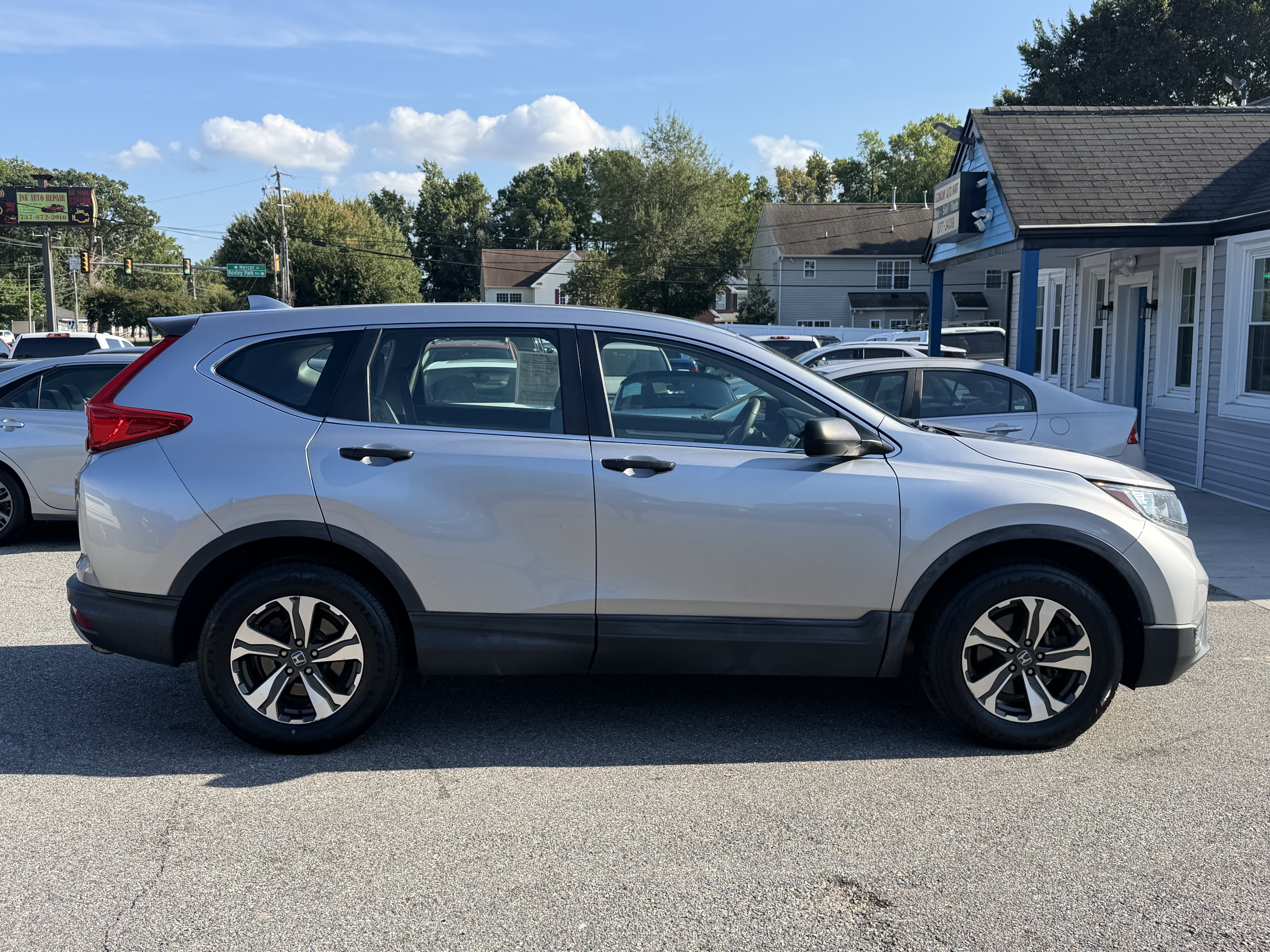 Used 2018 Honda CR-V LX image 5