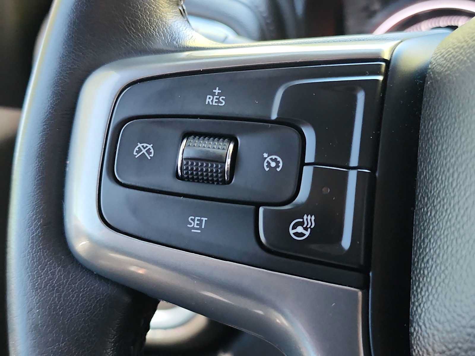 Used 2022 Chevrolet Silverado 1500 RST AWD/4WD image 25