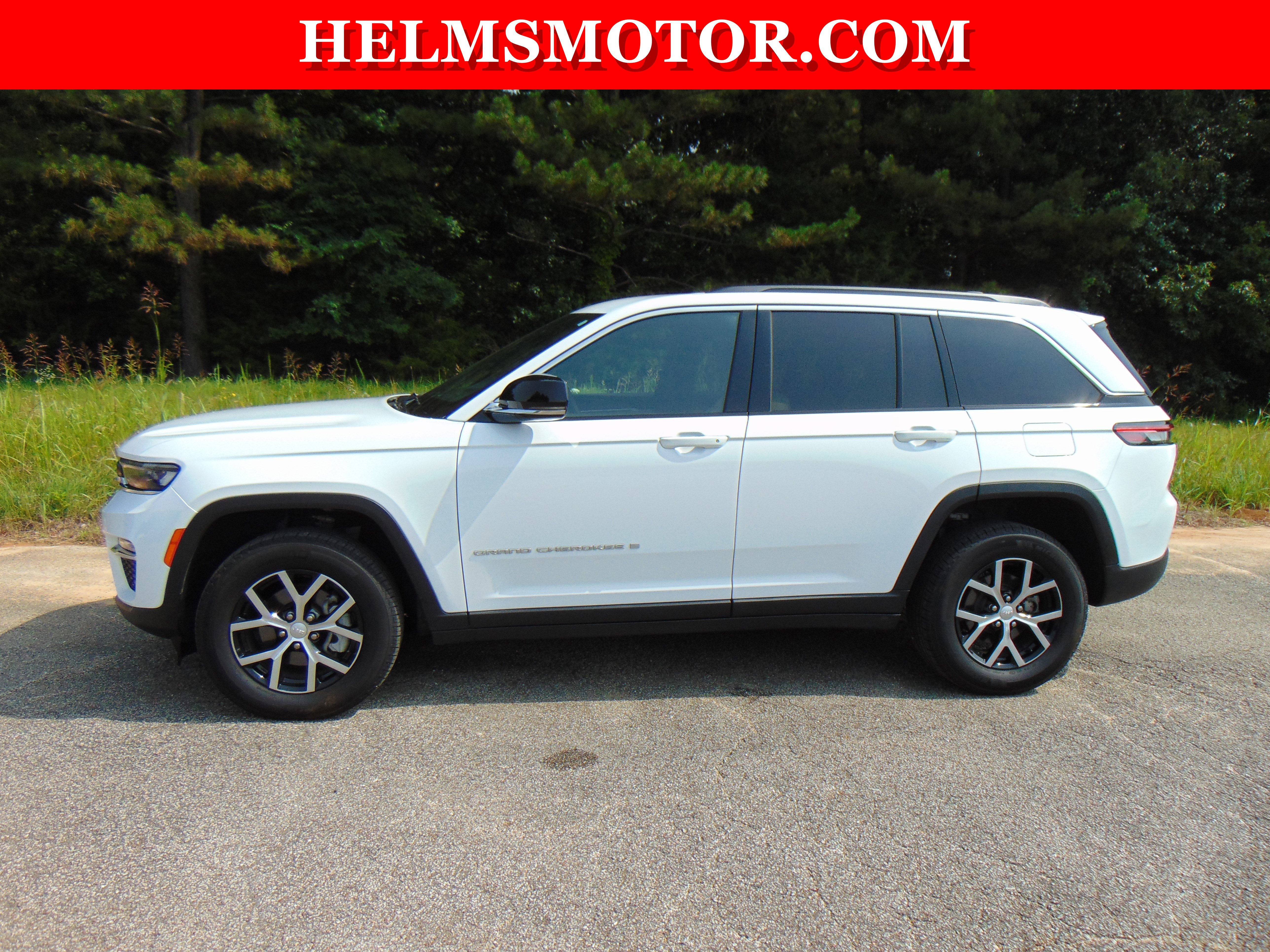 Certified 2024 Jeep Grand Cherokee Limited image 3