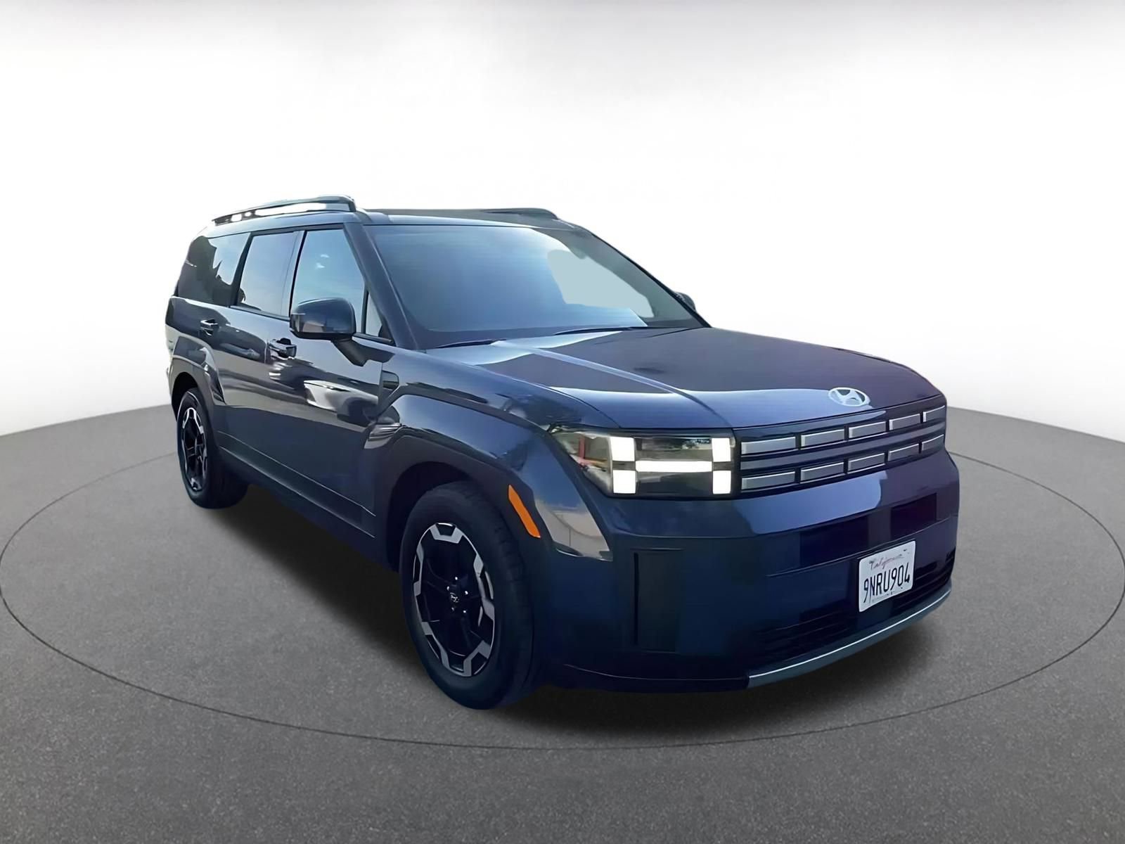 Used 2025 Hyundai Santa Fe SEL image 3