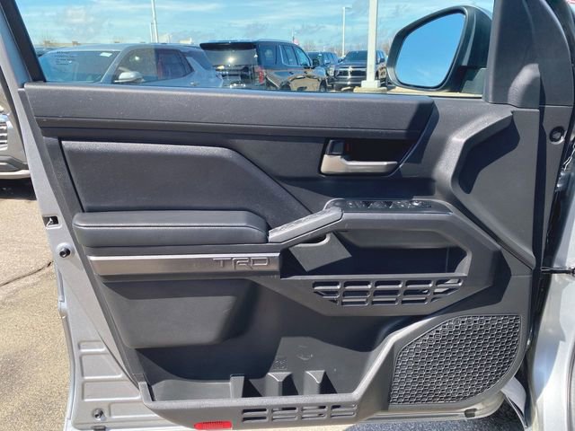 Used 2025 Toyota Tacoma TRD Off-Road AWD/4WD image 21