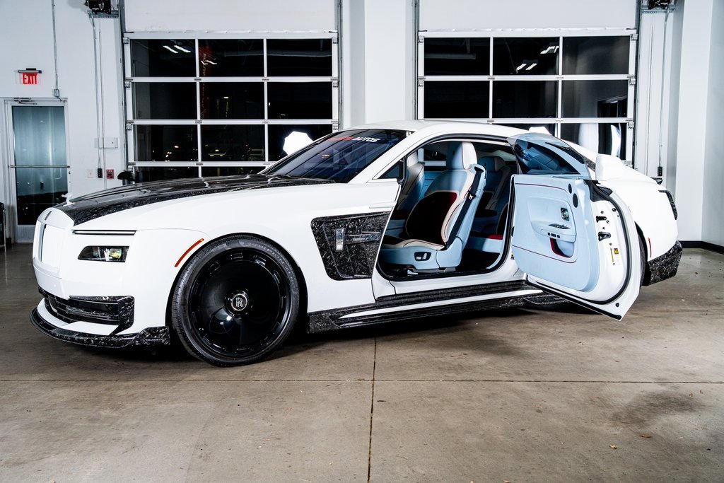 Used 2024 Rolls-Royce Spectre w/ Spectre Launch Package image 9