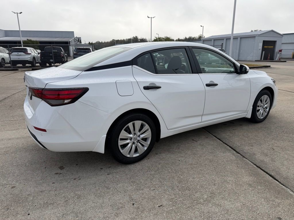 Used 2025 Nissan Sentra S image 5