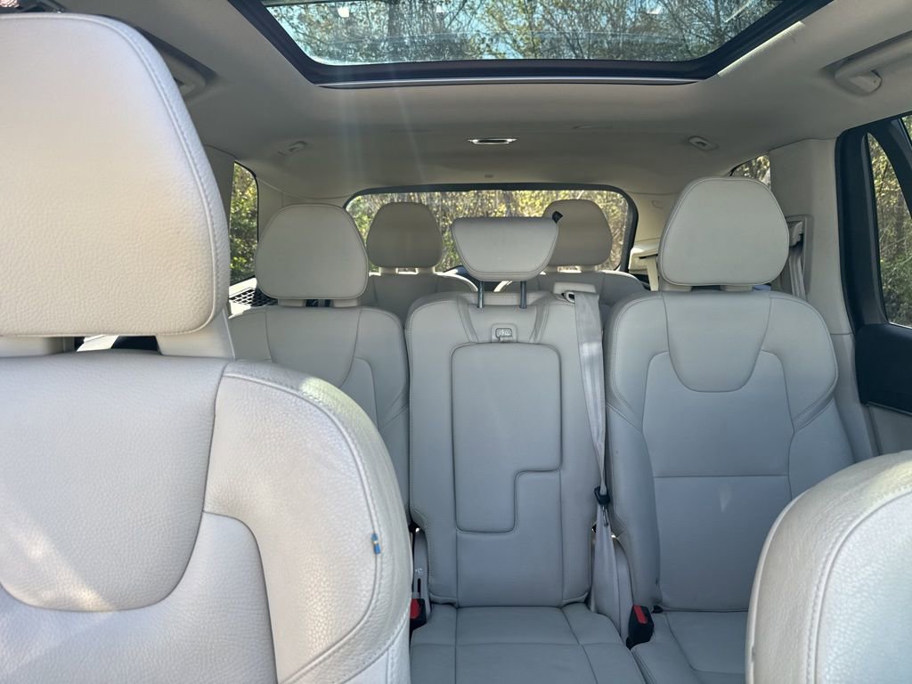 Used 2020 Volvo XC90 T5 Momentum AWD/4WD image 11