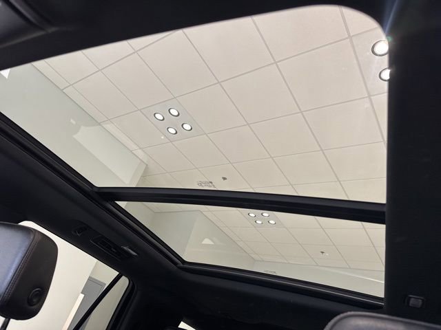 Used 2022 Chevrolet Tahoe RST w/ Luxury Package image 35