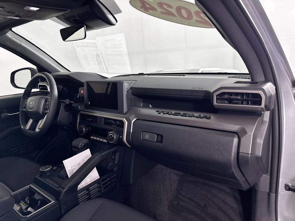 Used 2024 Toyota Tacoma TRD Sport AWD/4WD image 36