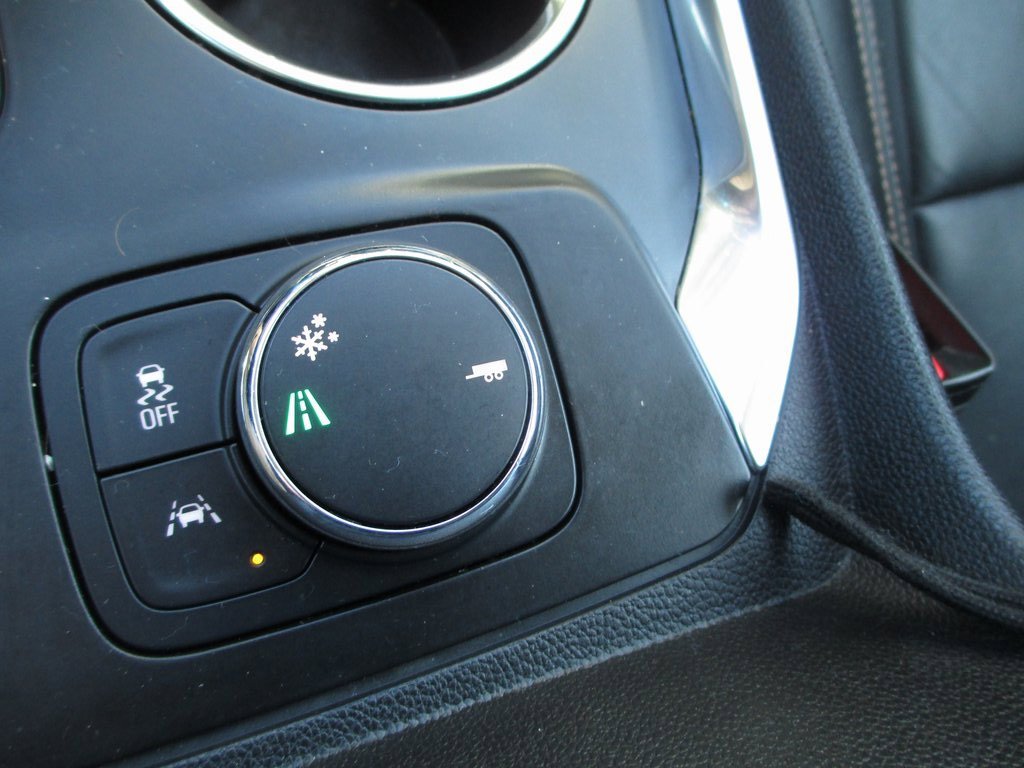 Used 2021 Chevrolet Traverse LT w/ LT Premium Package image 28