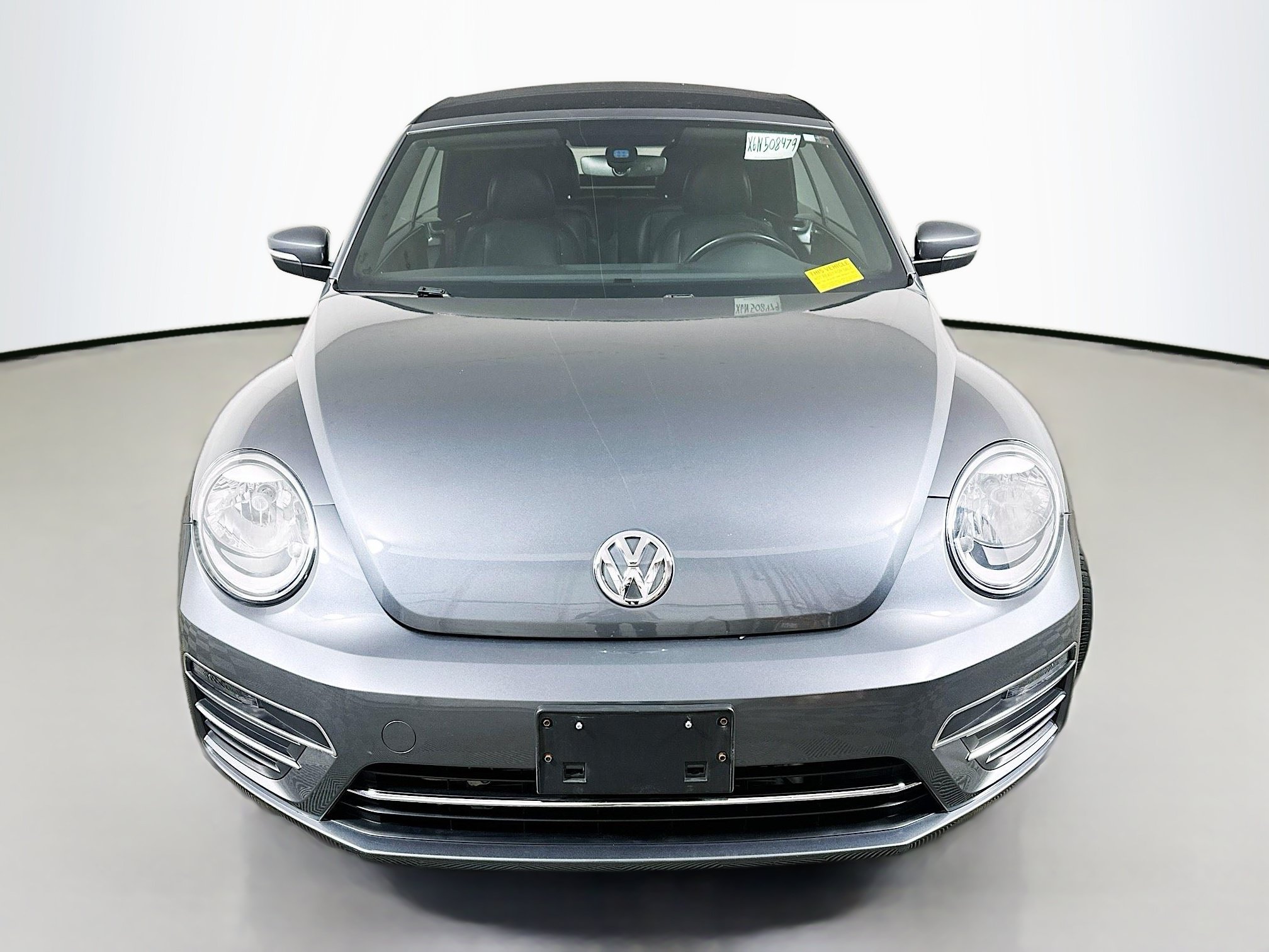 Used 2019 Volkswagen Beetle 2.0T SE FWD image 2