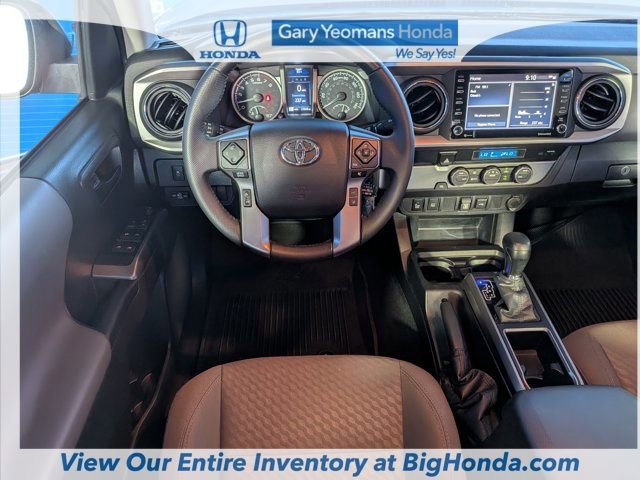 Used 2022 Toyota Tacoma SR5 w/ Technology Package RWD image 16