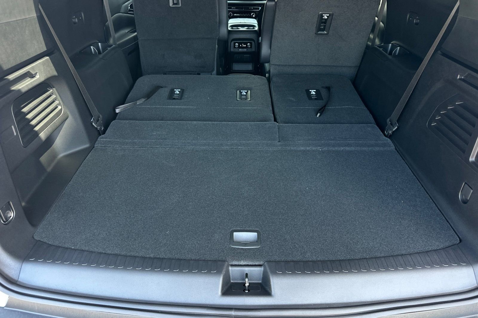 New 2026 Chevrolet Traverse LT w/ Enhanced Driving Package FWD image 16