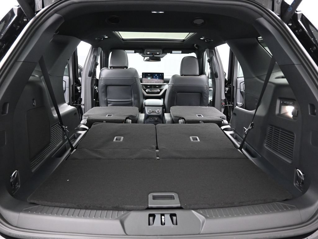 New 2026 Ford Explorer Tremor w/ Tremor Ultimate Package AWD/4WD image 44