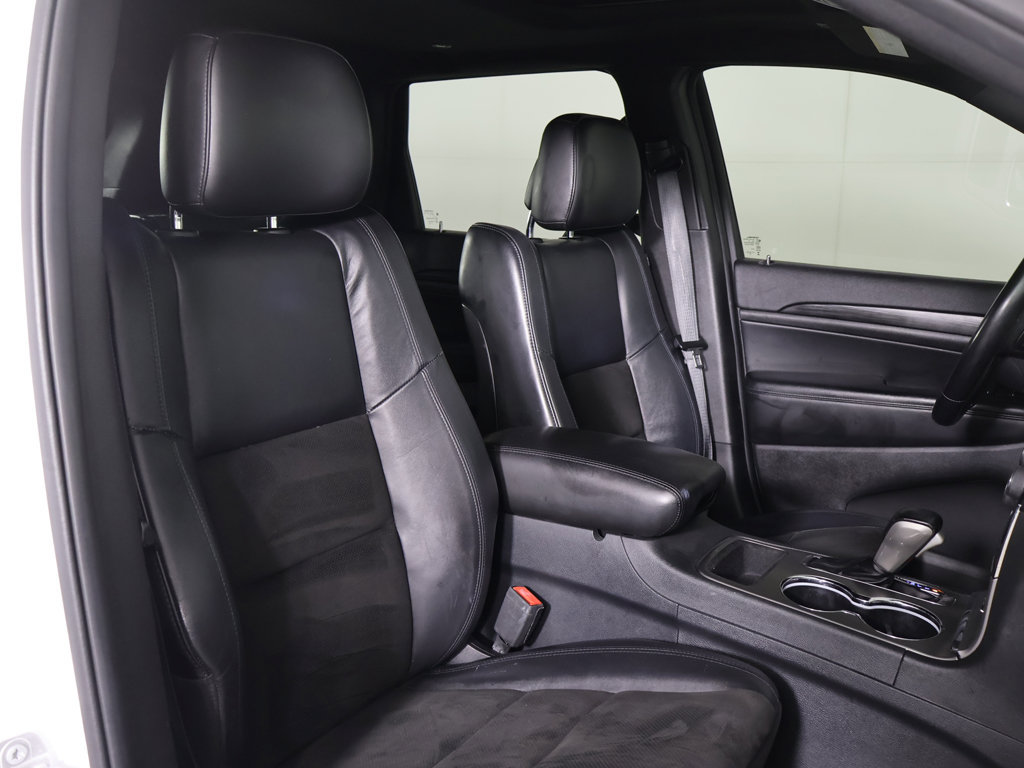 Used 2020 Jeep Grand Cherokee Altitude AWD/4WD image 28