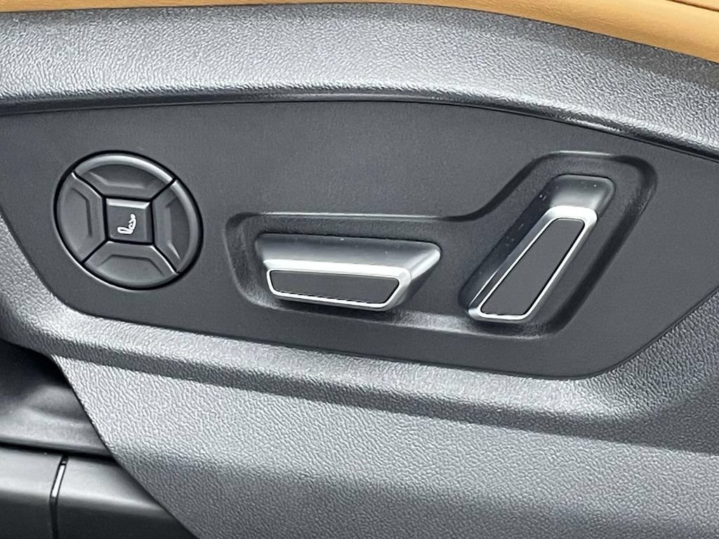 New 2027 Audi RS Q8 performance AWD/4WD image 17