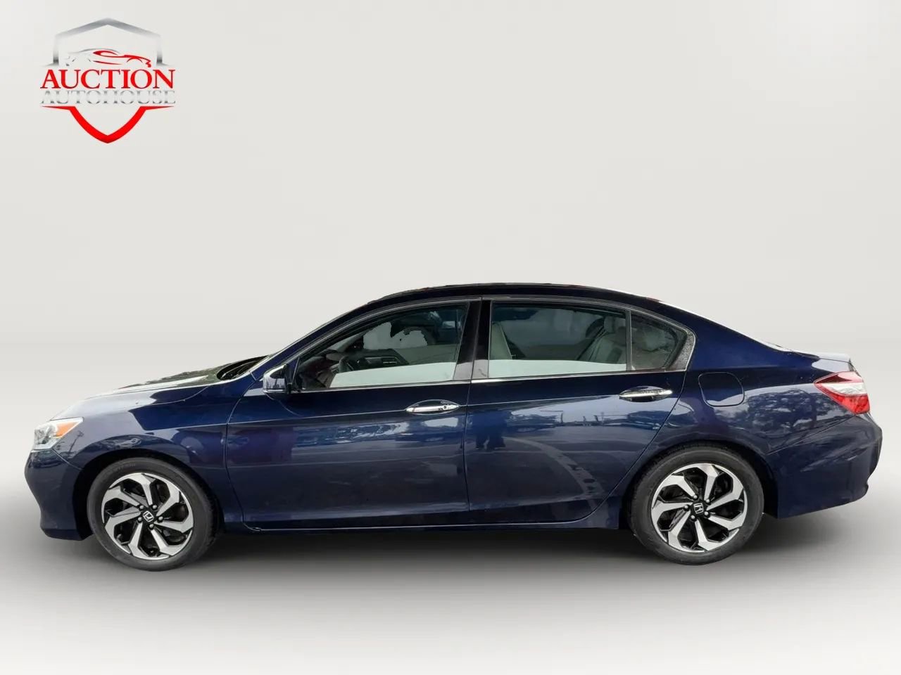 Used 2017 Honda Accord EX-L image 3