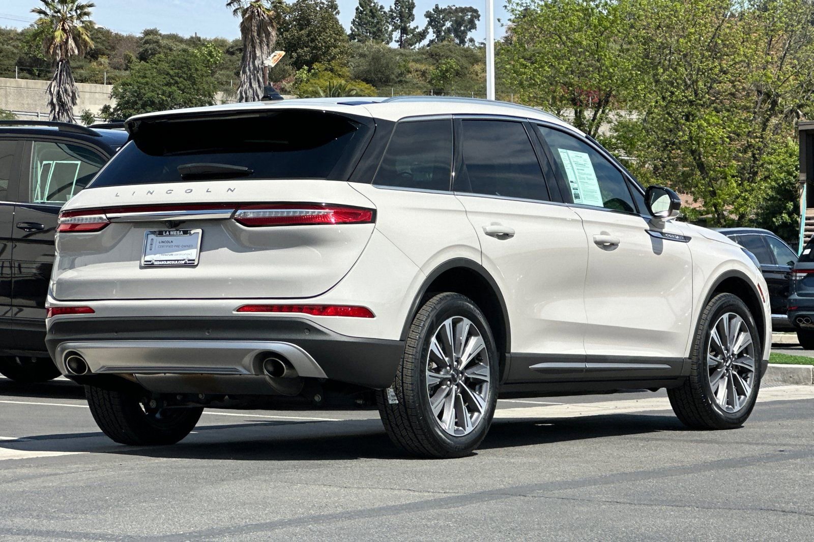 Used 2022 Lincoln Corsair Reserve FWD image 3