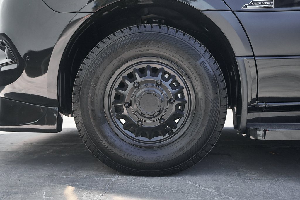 Used 2024 Mercedes-Benz Sprinter 3500 w/ Parking Package image 4