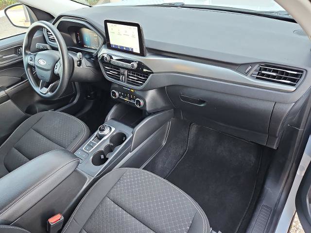 Used 2025 Ford Escape Active AWD/4WD image 25