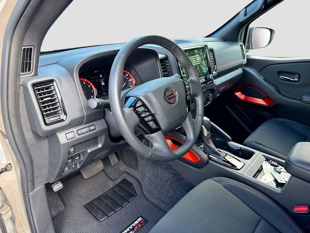 Used 2024 Nissan Frontier PRO-4X w/ Technology Package image 9