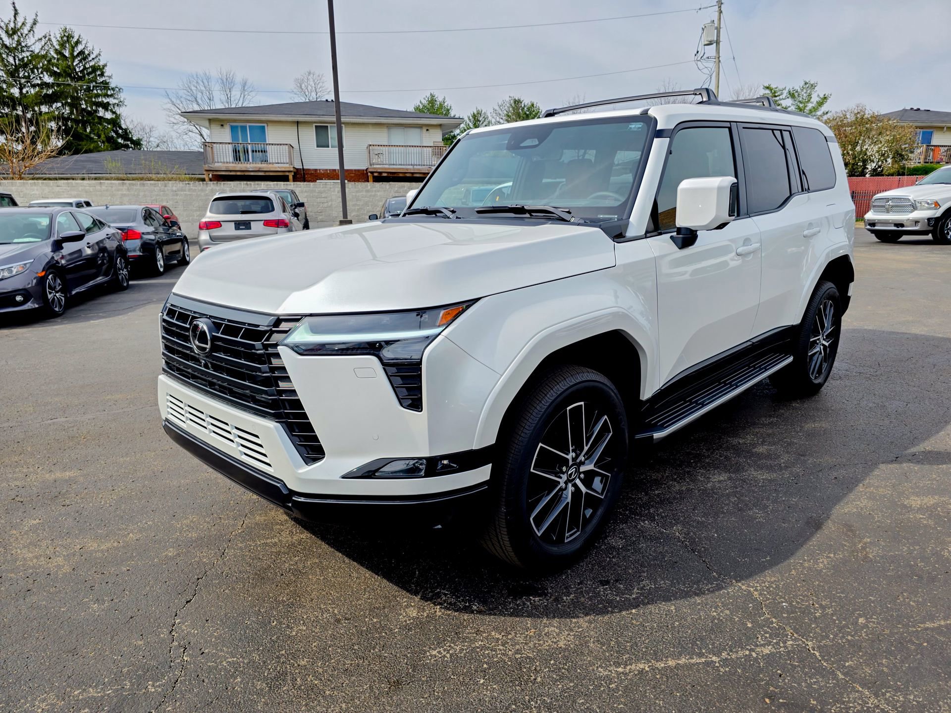 Used 2026 Lexus GX 550 w/ Accessory Package (2T) image 8