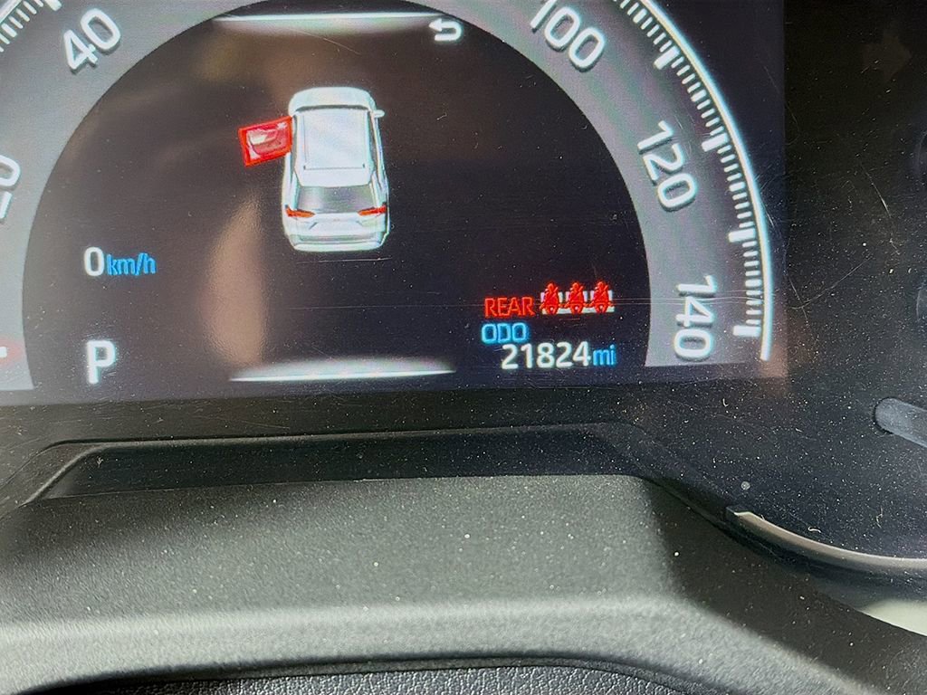 Used 2025 Toyota RAV4 LE image 27