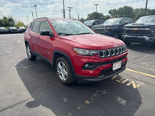 Used 2024 Jeep Compass Latitude AWD/4WD image 5