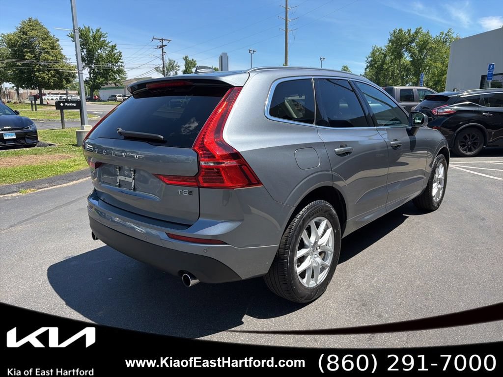 Used 2021 Volvo XC60 T5 Momentum AWD/4WD image 8