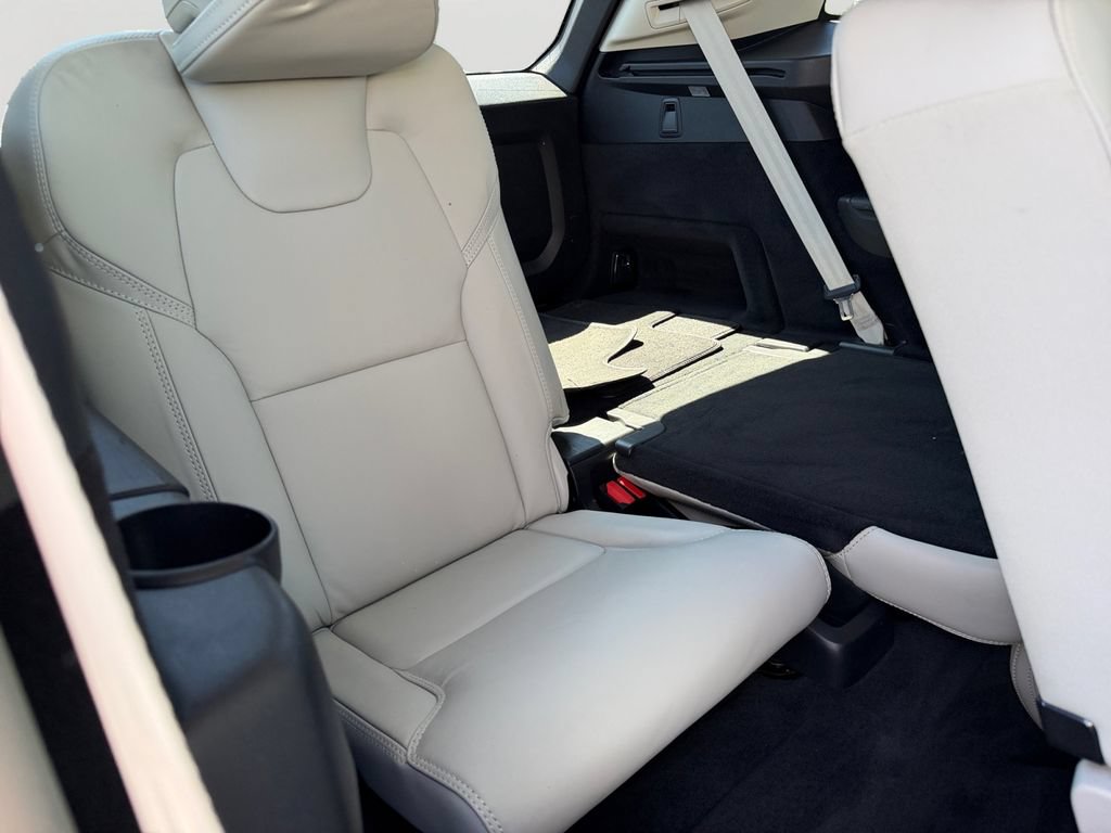 Certified 2023 Volvo XC90 B6 Ultimate AWD/4WD image 10