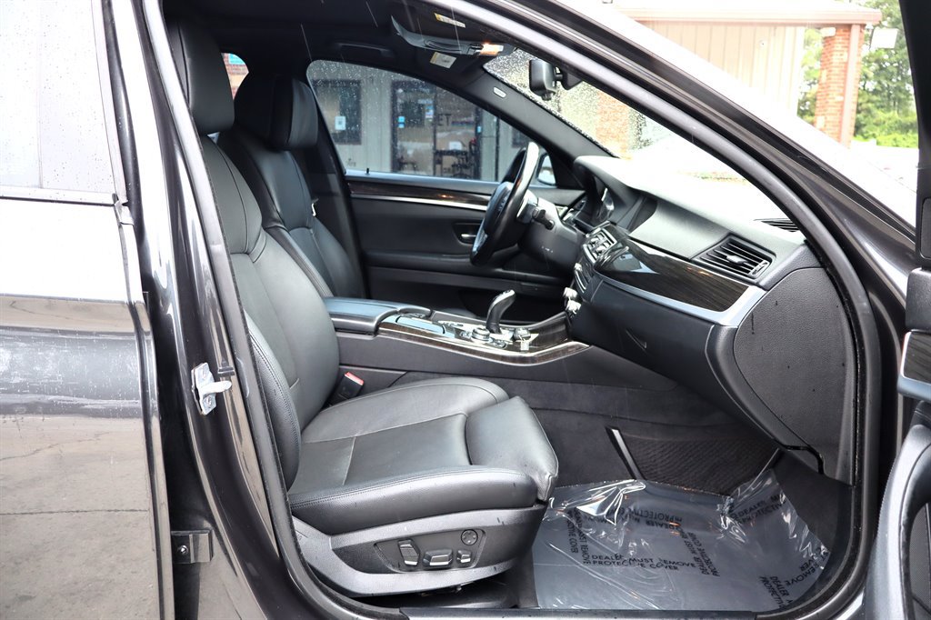 Used 2013 BMW 550i Sedan RWD image 15
