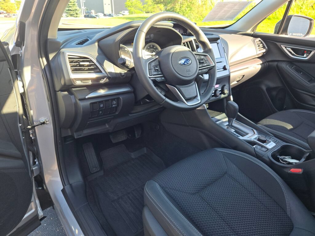 Certified 2023 Subaru Forester Premium AWD/4WD image 22