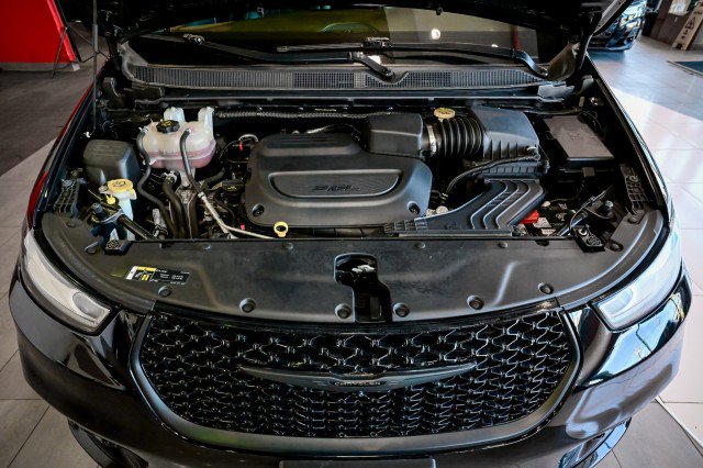 Used 2021 Chrysler Pacifica Touring-L w/ S Appearance Package image 45